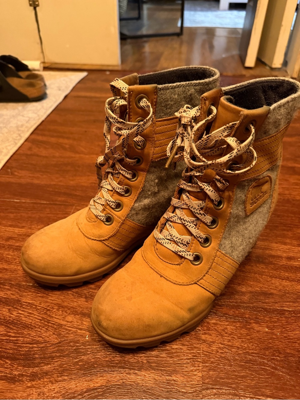 Sorel Women's Tan and Gray Lace-Up Heeled Boots